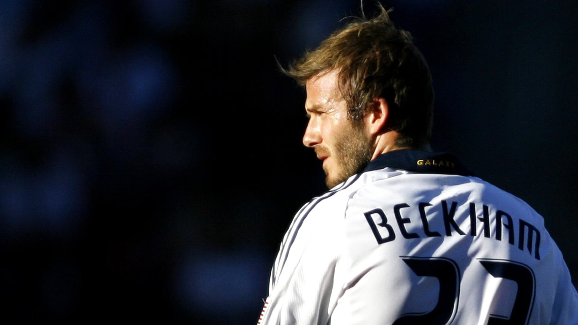 职业联赛未建立球员合同执行信用档案，联赛没有参赛资格